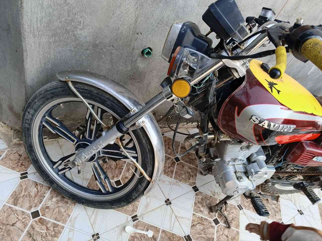 سيفان 20 نظيف وكلشي شغال نكره سلف للبيع 425 وبي مجال ***********
