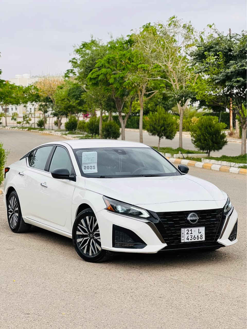 سلام عليكم 
- نيسان التيما 2025 فئة SV
-رقم سليمانيه جديد مرقم
-ماشيه 10 الف فقط
      1N4BL4DV2SN400635

-   حادثهه جاملغ خلفي مع الصندوق صبغ

- حجر بيئة رادارات حتى كتلوكات شركه وياهه كامله مناقصهه برغي باقية على وضع شركة

- سعر  $168ورقة
- عنوان السيارة : ديالى : خانقين 
- ***********
- *********** خناقين, ديالى
