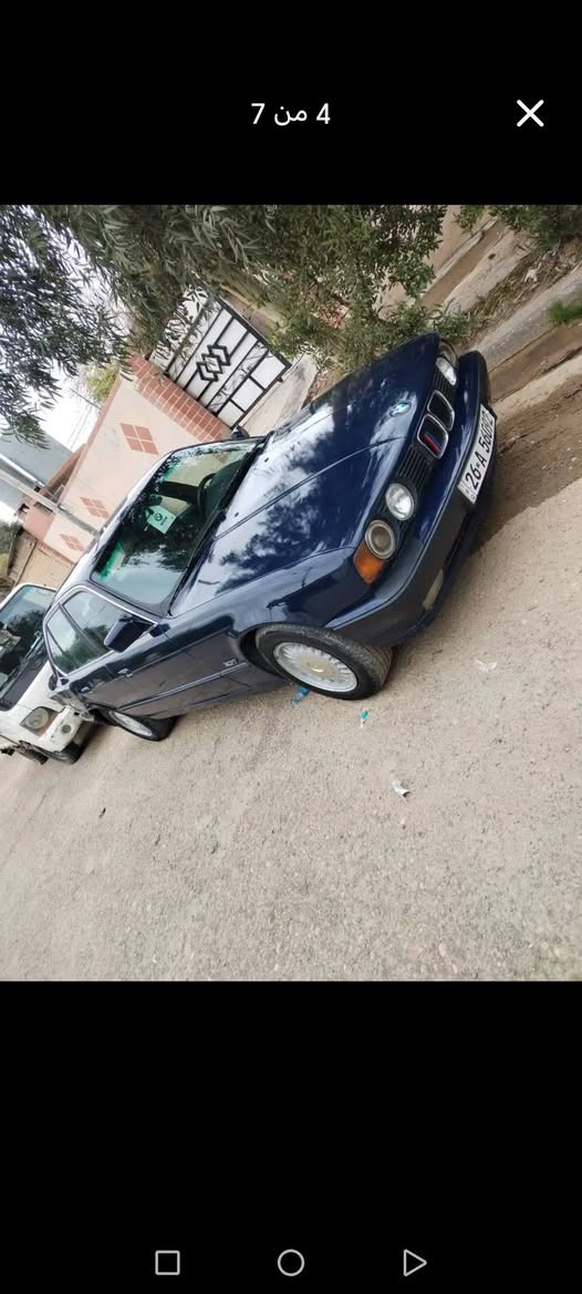 سلام عليكم للبيع بي ام 520 بلاد سياره نضيفه ومرتبه مكينه بي بخار  كير شرط سعر 30 سنويه بسمي مجدد لل 2030 رقم انكليزي رقمي *********** كركوك, العراق
