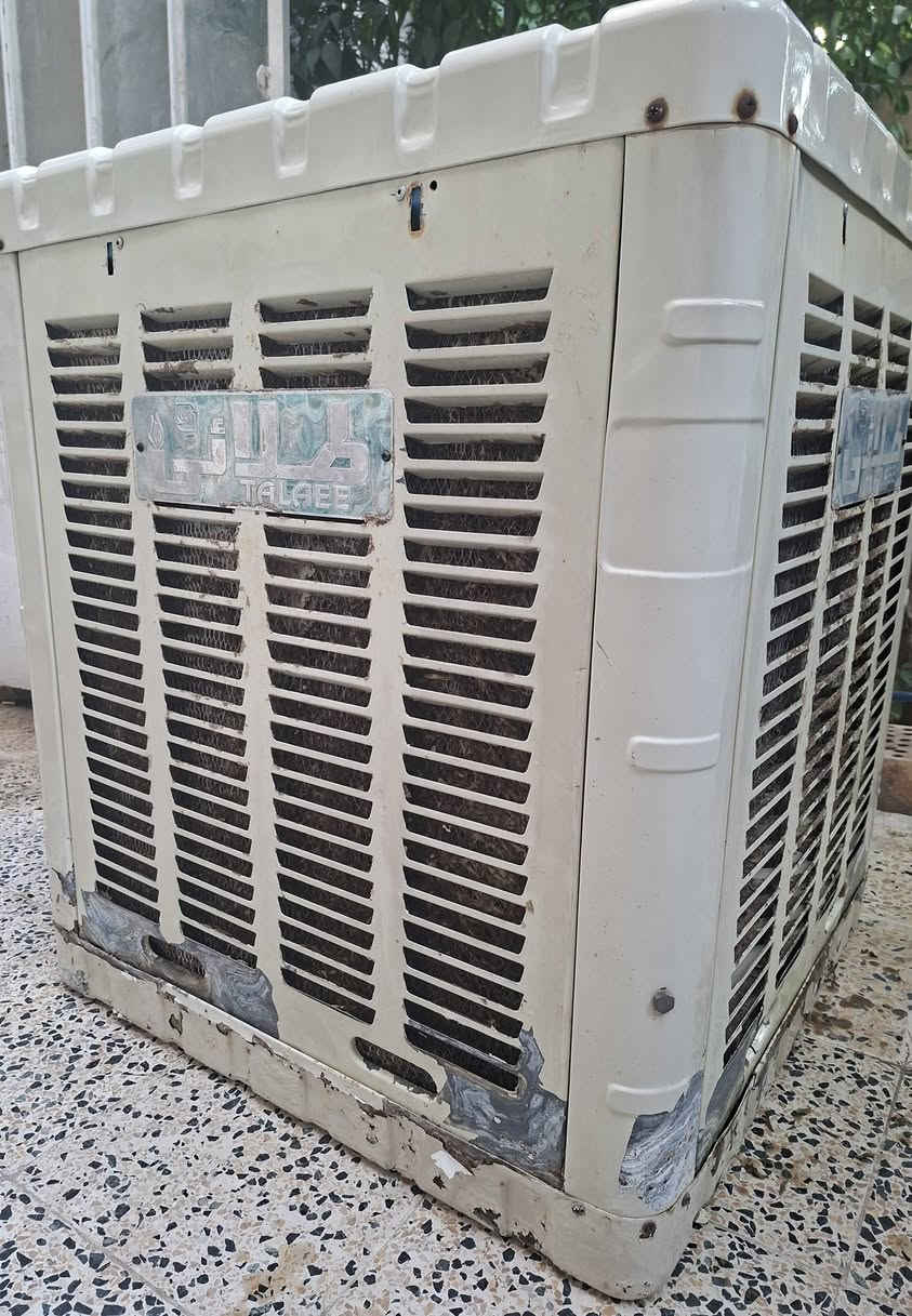 كشر مبردة ٢٥٠٠
 فقط كشر وبدون ماطور
السعر ٦٠ الف وبيها مجال بسيط
مكاني الايسر حي النور


**إذا كنت صاحب هذا الإعلان وتريد حذفه لأي سبب، رجاءا أرسل رسالة إلى الدعم الفني**