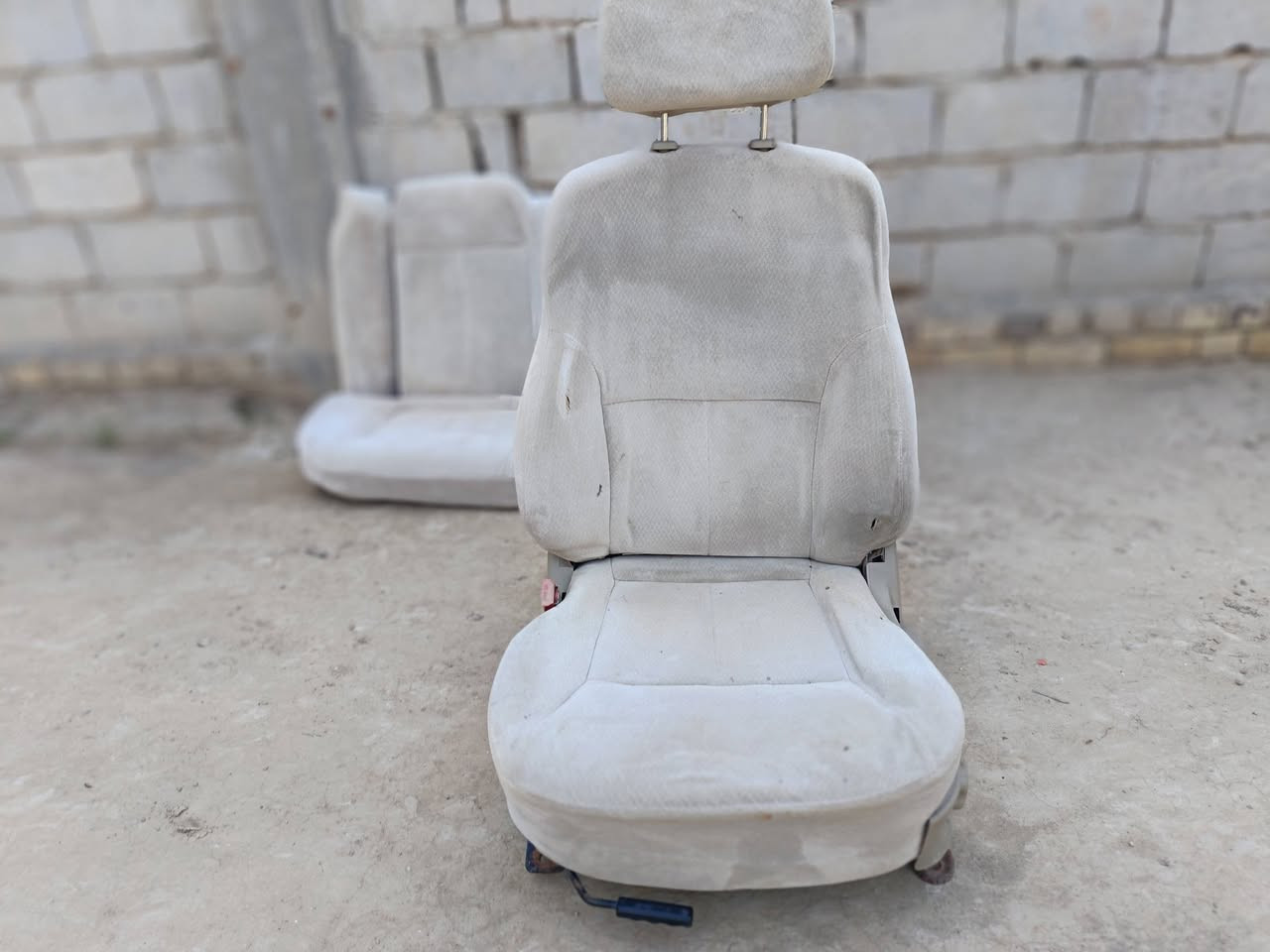 كشنات غرفة كاملة كيا سيفيا السعر 100هاتف
***********
