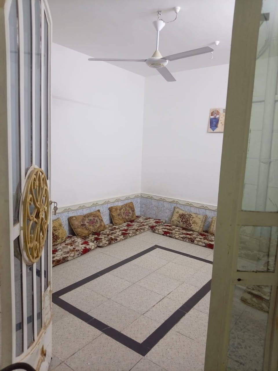 السلام عليكم بيت طابقين للبيع اعكاده بالحولي ***********للبيع

