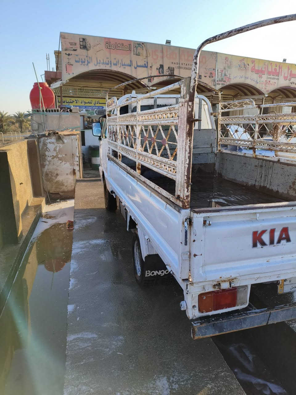 السلام عليكم سياره البيع رقم بصرة مشروع وطني 96
مكاني  كربلاء  تخم تاير معه سبير حداديه جديده
شاصي مكفول رقم شاصي  واضح سنويه 2029 
سعر 53 بيها مجال الشراي هاتف ***********
