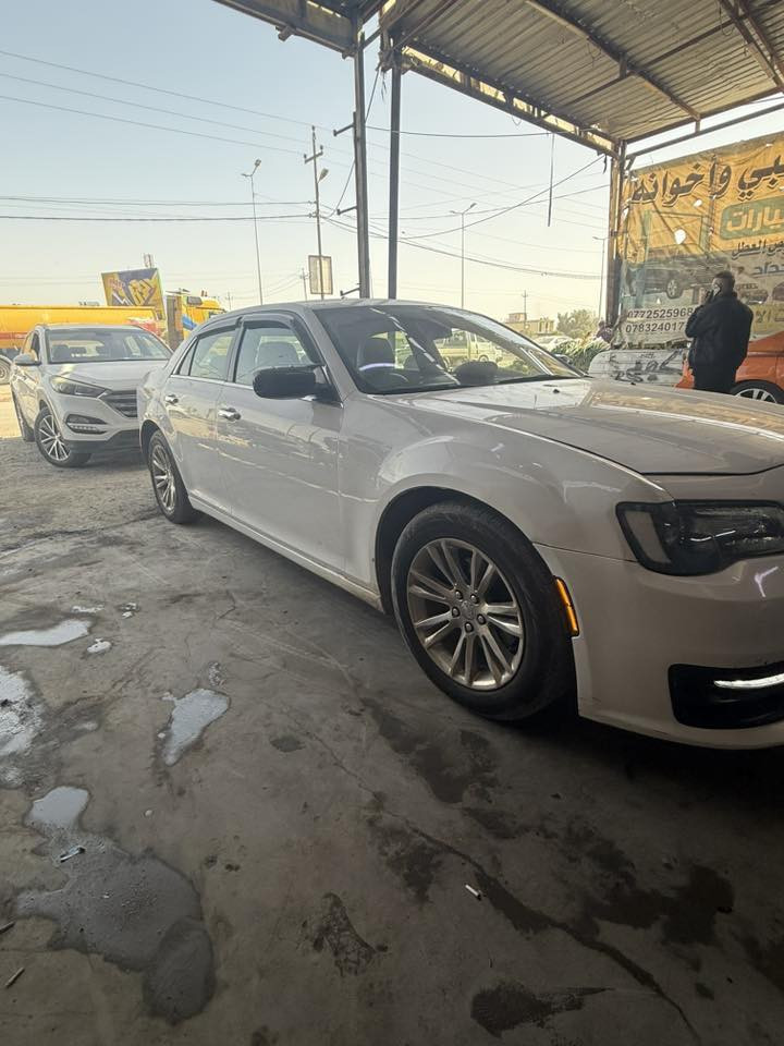 سلام عليكم 
 اوباما موديل ١٢ محدثه ٢٢ 
حادثه موضح بصور 
بس خشم جاملغ 
باقي كفاله سياره كنديه 
السعر 185 وبيها مجال قليل 
 ***********
