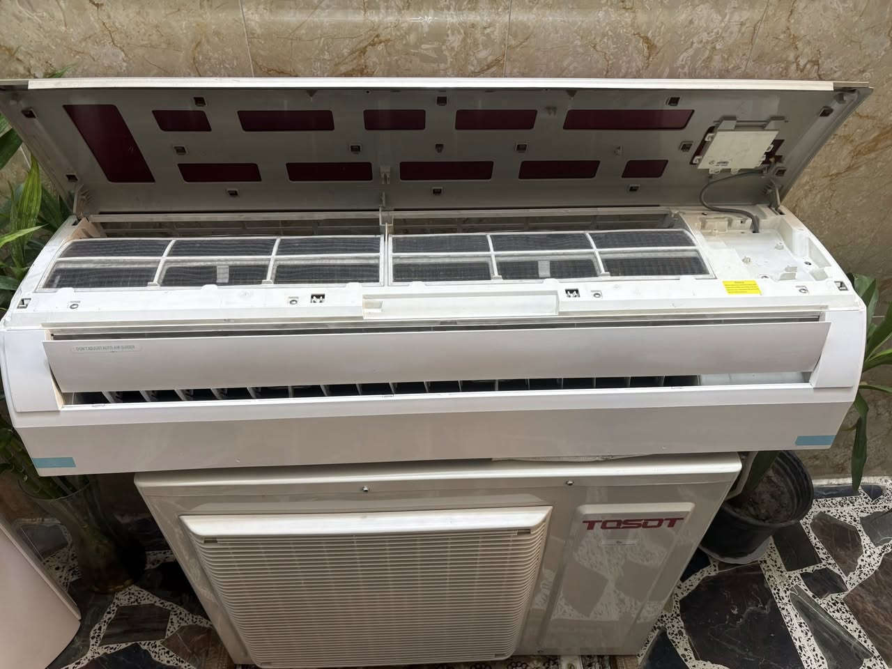 سلام عليكم
سبلت توسوت ٢ طن حاربارد
نظيف جدا بلادي ممصلح
غازه مقفل R-22
كامل ملحقاته بدون نقص 
ظمان 15 يوم 
السعر ٤٥٠ الف
بغداد حي الجامعه
***********
