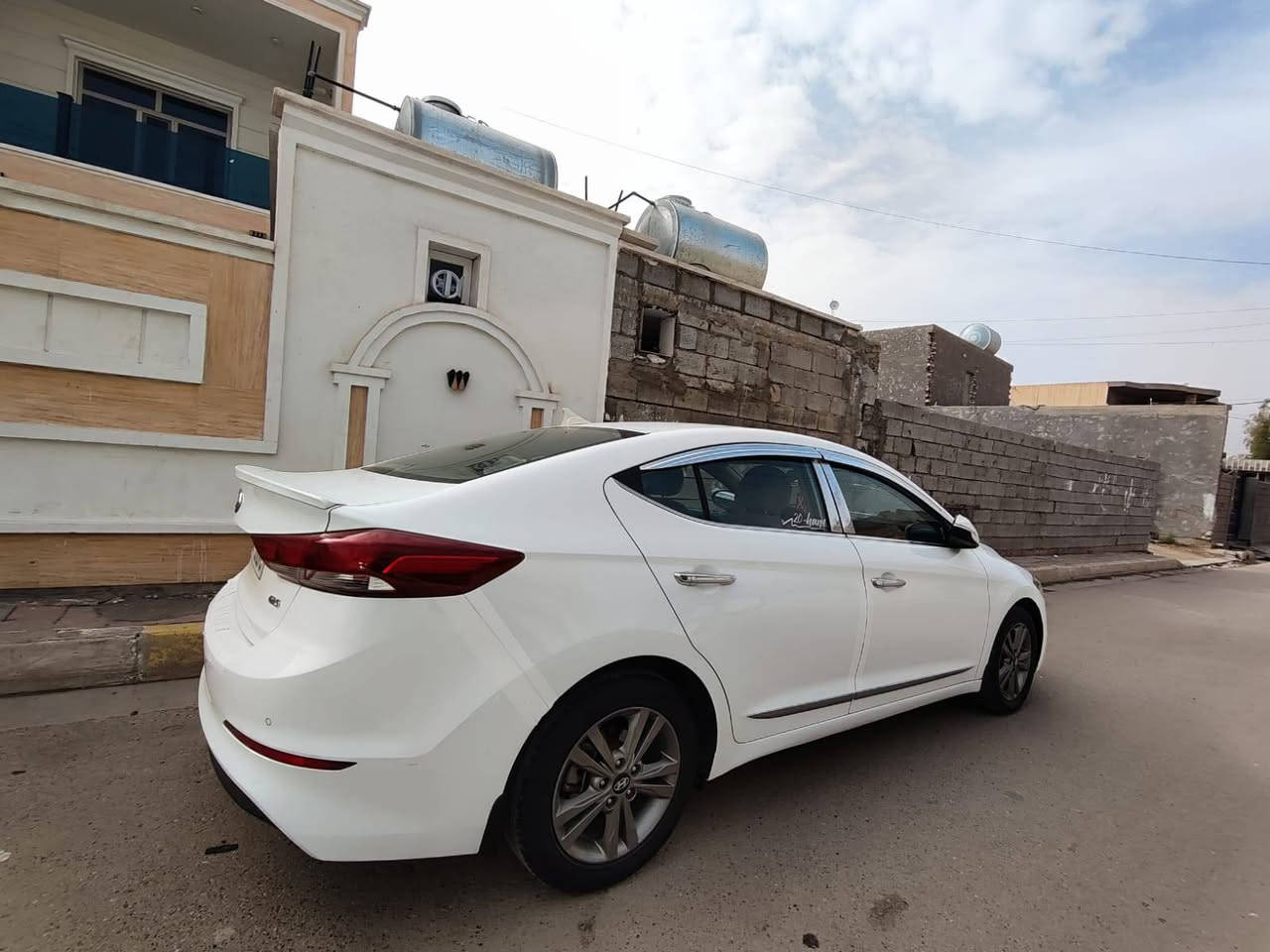 من رخصت الادمن المحترم
النترا 2017 خليجي رقم بغداد مكفوله من صبغ بيه اقل الشبر ع البارد كير محرك كفاله ماشيه 140 محرك بلادي وهاذ سونارها موضح بي كلشي عارضه 160 بيه مجال يرهم مراوس مكان سياره رمادي***********
