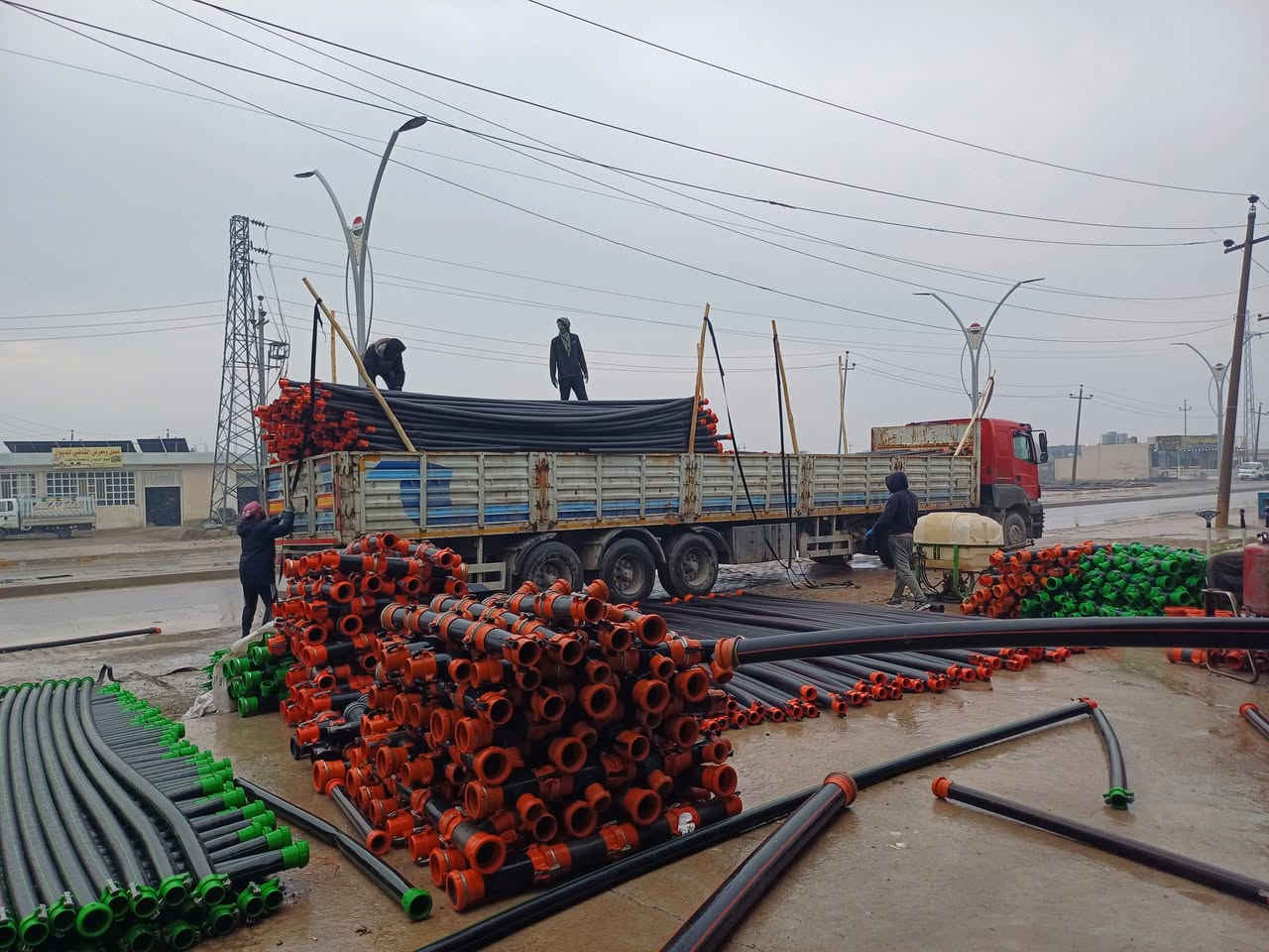 بهذا اليوم الممطر..تم وعلى بركة الله وصول مرشات كاب التركية بأسعار مميزه ضمان خمس سنوات من الانفجار للانبوب جوده عاليه وقوة تحمل بسعر الجملة يتوفر التجهيز  للكميات وكذلك نوزل كاب جمله كل هذا في مجمع الترك للمرشات الزراعية في الحويجه بالقرب من محطة كهرباء المظهورية اهلا وسهلا بالجميع..للاستفسار  الاتصال بالرقم ***********والرقم ***********...
