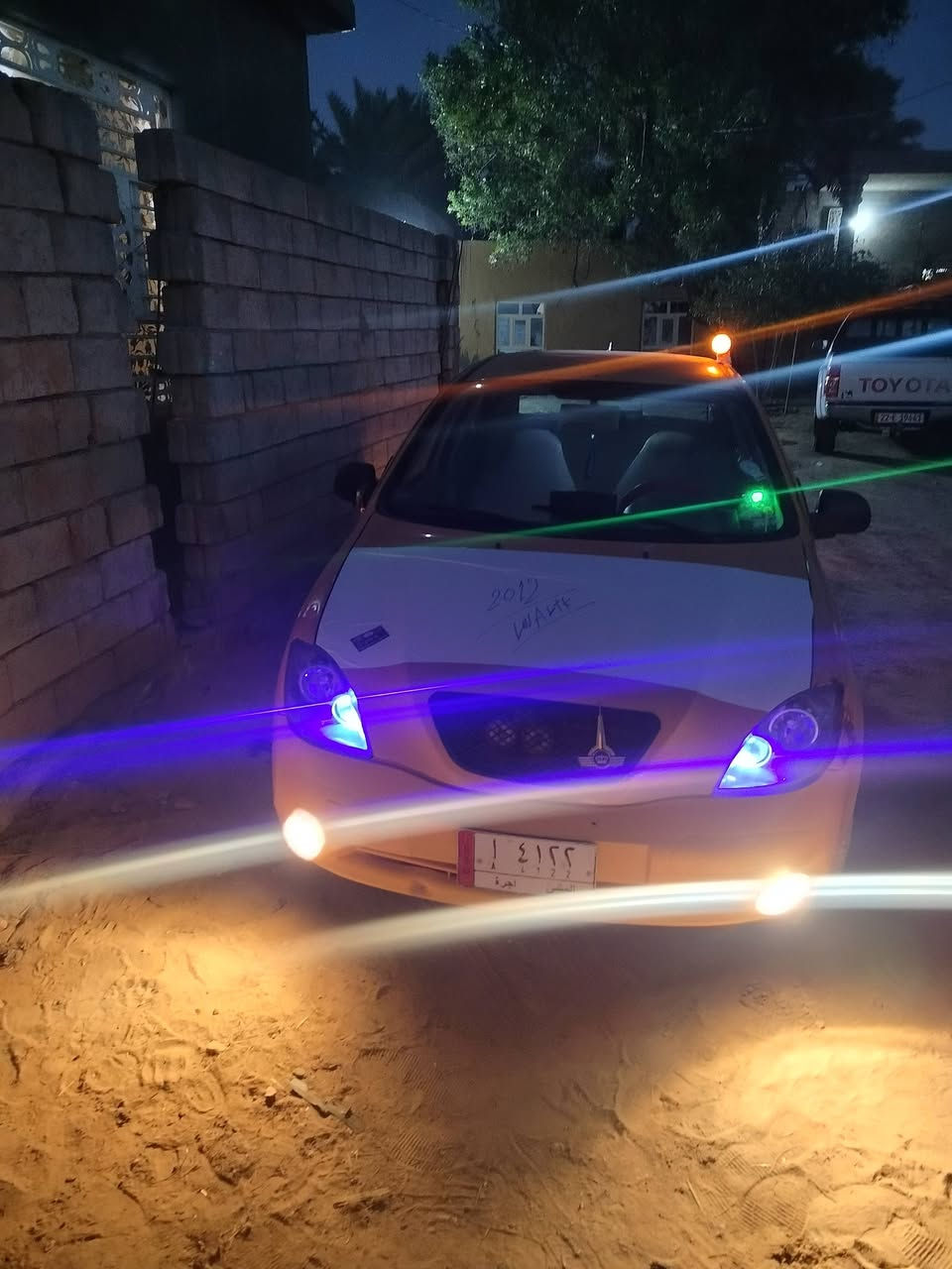 السلام عليكم اخوان طيبه لبيع موديل 12 كير ومكينه ابرايد عل شرط تخم تاير لويات جدد طبلات حداديه جديده تبريد ثلج ،شاشه سمعات كيجات كله شغاله شرط المداور ماستلم ربع منك يلا ماواجهك وي المالك تريد مداور مباشر  سياره خير من الله جاهزه من كلشي شوفت عينك. الشرياي بي خير ويدلل ***********. خابر وبخدمتك. لن اكو ناس عله باب الله منذكر السعر وتحياتنه الكم المكان نجف قضاء المشخاب
