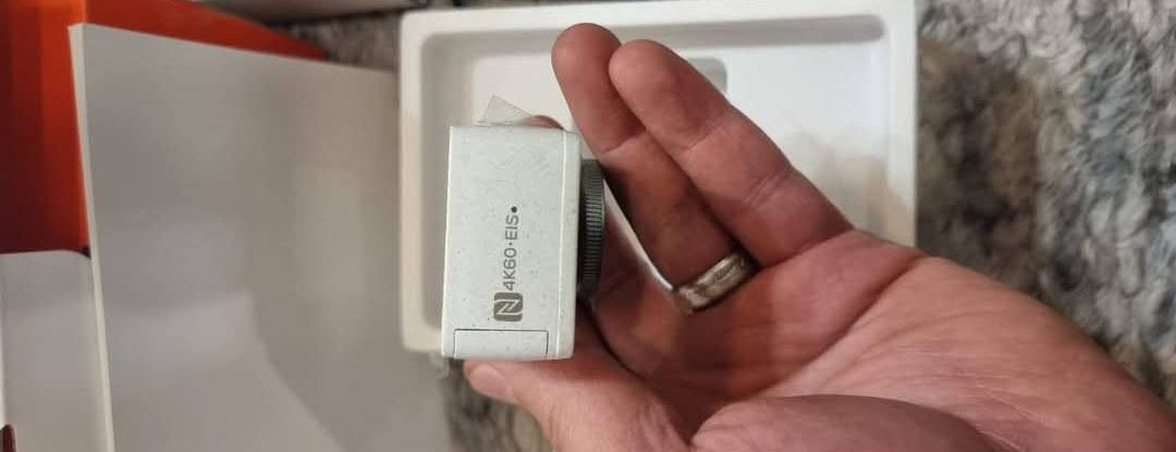 سلام عليكم يوجد كامره للبيع جديده
***********
سعر 170 وبيه مجال بسيط
