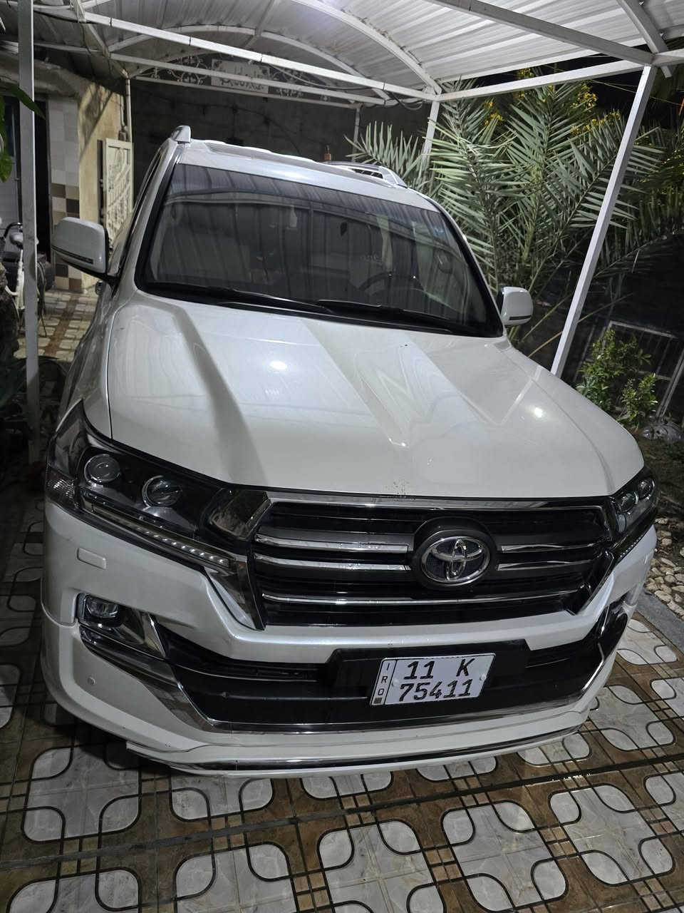 للبيع لاندكروز موديل 2020 ساز  

جديدة بمعنى كلمة اسبيرها منازل اللون ابيض صدفي رقم بغداد بسمي سنويه 2030

محرك 4000

V6

فول موصفات 1/1

بصمه تشغيل 

5 بصمه أبواب لمس 

تشغيل عن بعد 

فتحه سلايت

كشنات ثنين كهرباء 

كشنات جلد 

8ايرباك 

زراكات 

مري شفط 

شاشات خلفيه 

مطفايه حريق 

جنطه شفط 

عداد لكزز 

ثلاث قطع تبريد 

حساس امامي 

حساس خلفي  

وباقي موصفات ساز معروفه 

ماشيه 84ألف حقيقي 

ابيع على السونار بيها جاملغ وباب  والباقي مكفوله كفاله 

بيع او مراوس حسب القناعه 

الاستفسار اتصل على الرقم  ‭ ‭

***********

واتساوب متواجد 

مكان بابل
