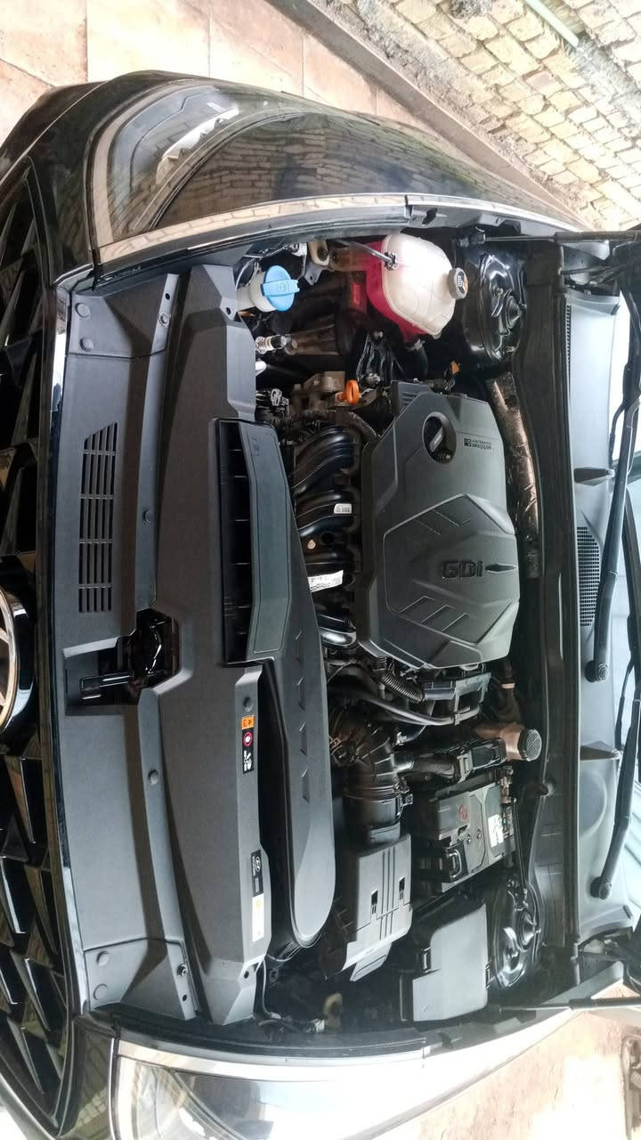 السلام عليكم من رخصة الادمن سوناتا موديل 2023 ماشيه 20.000km مواصفات بصمه اربع وضعيات قياده اوتوهولد كراسي جلد كرسي السائق كهرباء شاشه كبيره تدفئ وتبريد تخم تاير جديد السعر 172 وبيه مجال بسيط تفاصيل اكثر ‏‪***********‬‏هذه رقمي
