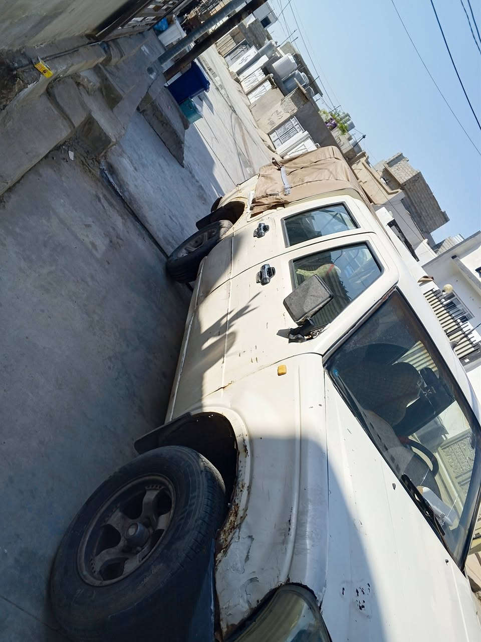 سلام عليكم سياره سوبر دير موديل 2006 للبيع بيها منفيس سياره لا صرف ولا بخار للاستفسار اتصال عل رقم  ***********
