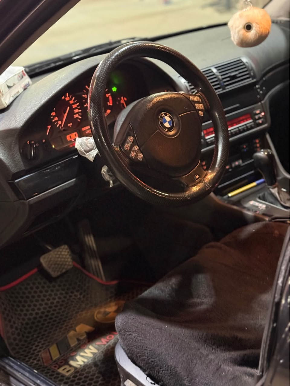 السلام عليكم بي ام بومه حجم 528 موديل 2000 محرك
گیر صدر تایرات كله بشرط سياره فول فول سلايت اوتوماتيك كشنات جلد تدفئه بالكشنات فتحه سلایت بردات بلادي  تحكم استيرن سياره بشرط برغي ما بيها نقص فول فول صبغ بلادي بدون ضربة شرط تحويل باسمي كوبون بانزين موجود السعر 135 وبيها مجال بسيط شراي خابر/*********** 
***********/ كركوك, العراق
