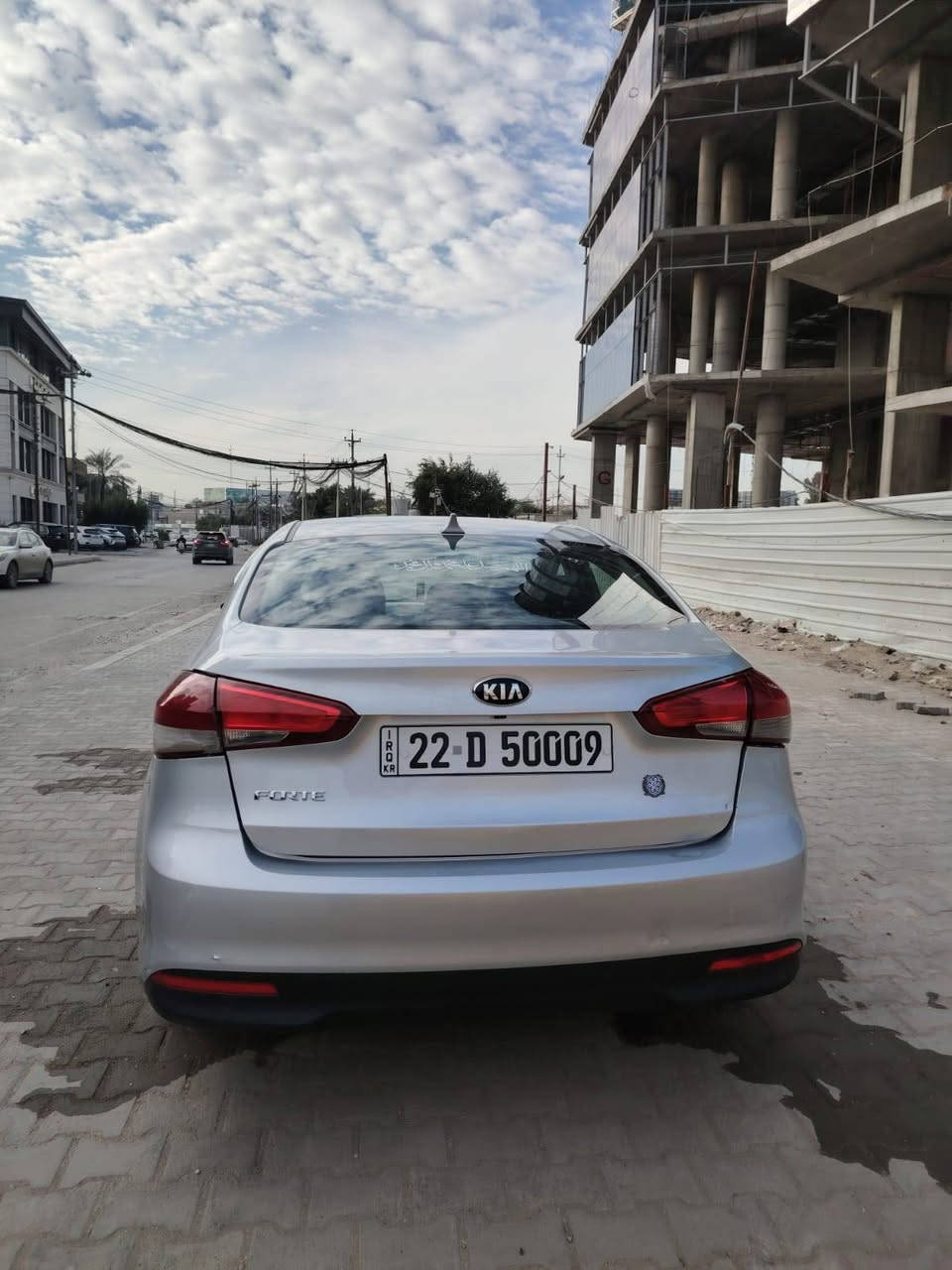 السلام عليكم كيا فورتي للبيع مكينه الفين دوش موديل 17 حادثه بس قطعه بنيد بدون دواخل الباقي كفاله مكينه كير حداديه كفاله العنوان كربلاء للستفسار ***********
