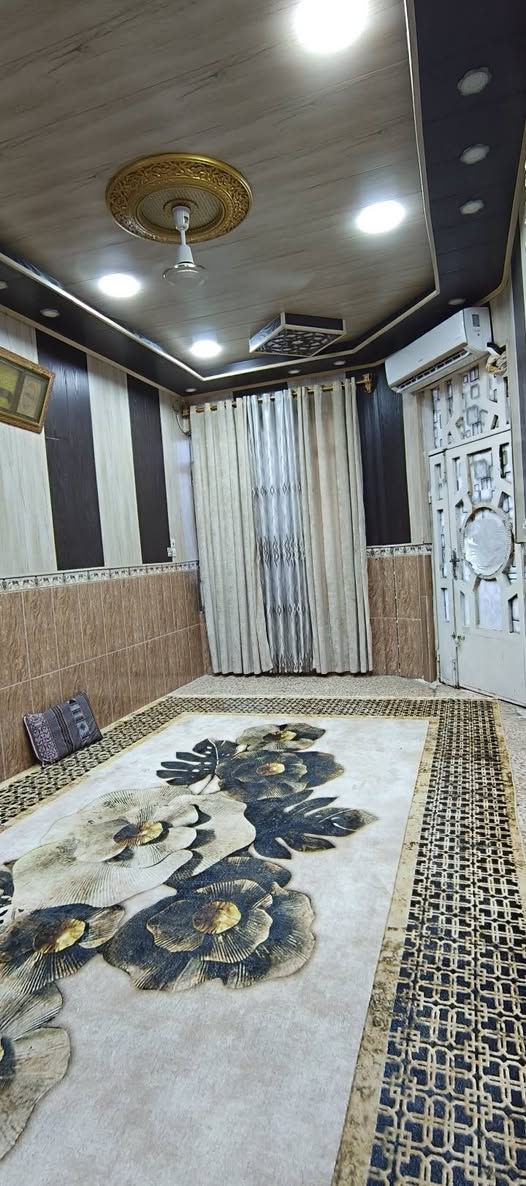 دار للبيع
المساحة 125 عليه الإسكان 
طابق واحد غرفة وصالة ومطبخ ومنور وصحيات واستقبال 
السعر و الاستفسار خاص 
***********
