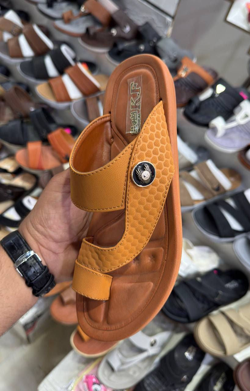 شحاطة رجالي كوفي جيلاتين طبي درجة اولى 
كارتون 12 قطعة علبة لون وموديل واحد. 
سعر الكارتون 76 ألف 
🚛يوجد توصيل لجميع المحافظات. 
📲 قناتنا الرسمية على التليگرام:
https://t.me/lady_shose
✅ تابع قناة آلَشّـمِــــــسً لَلَجَ ـمِـلَهِ على واتساب:
https://whatsapp.com/channel/0029VaxGBzjEKyZ8HyWSgC03
📞 واتساب الحجز والتواصل:
***********
