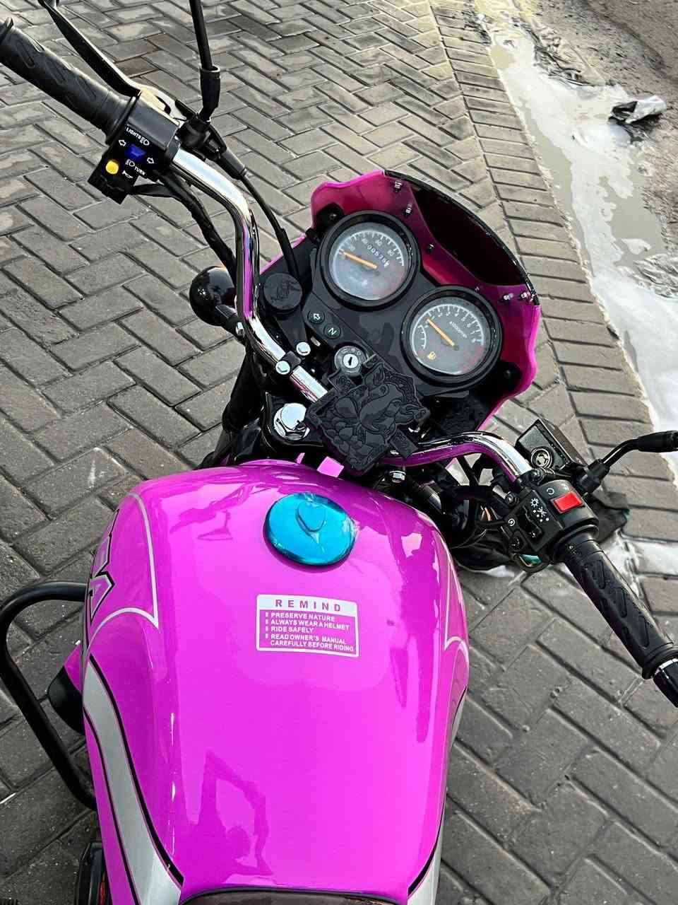 سلام وعليكم دايون موديل 23 نازله بل 25 شهر 12يوم 25 دراجه زيروو ماشيه بس الفين ودراجه مامشتغل بيها ابد عله كد روحه ورجعه من شارع فلسطين للمدينه بس سعرها 2400 رقم اربيل كفاله عامه. لوحات عرابي اربيل ضمان تحويل وضمان يوم كامل فحص دراجه رقمي *********** مكاني بغداد شارع فلسطين بغداد, العراق
