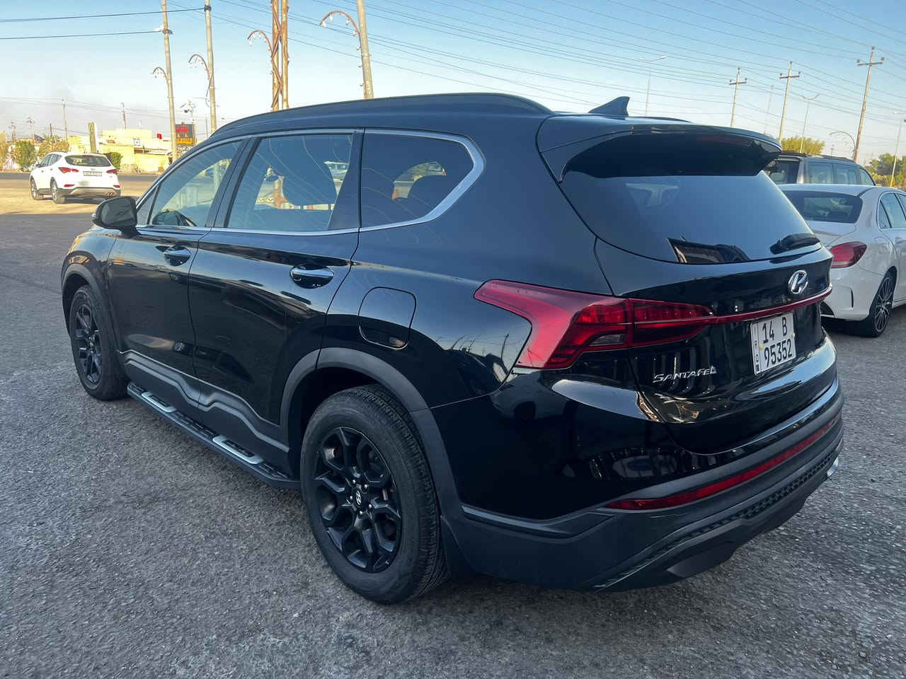 السلام عليكم سنتافيا 2022 وارد امريكي الضرر موضح في الصور فقط العطر مبدل الباقي بلادي مصلح 
السيارة رقم بصرة
المواصفات : 
محرك GDI دبل نوزل سعة 2500
رادار امامي 
رادار خلفي 
رادار جانبي 
كامرة خلفية 
نظام اوتو هولد 
نظام اوتو ستوب
ثلاث أنظمة قيادة 
نظام النقطة العمياء 
حفاظ على المسار 
مثبت سرعة يتتبع السيارة الامامه 
شاشة تدعم كار بلي واندرويد اوتو كيبل او بدون كيبل 
منفذين USB امامي ومنفذين خلفي 
تبريد امامي خلفي 
تدفئة كشنات 
السيارة نظيفة وجاهزة حدادية ومكينة وگير كله تمام  
السيارة ماشية 86 الف كم

 العنوان البصرة الهارثة 
السعر 230ورقة وبيها مجال ان شاء الله 
***********
