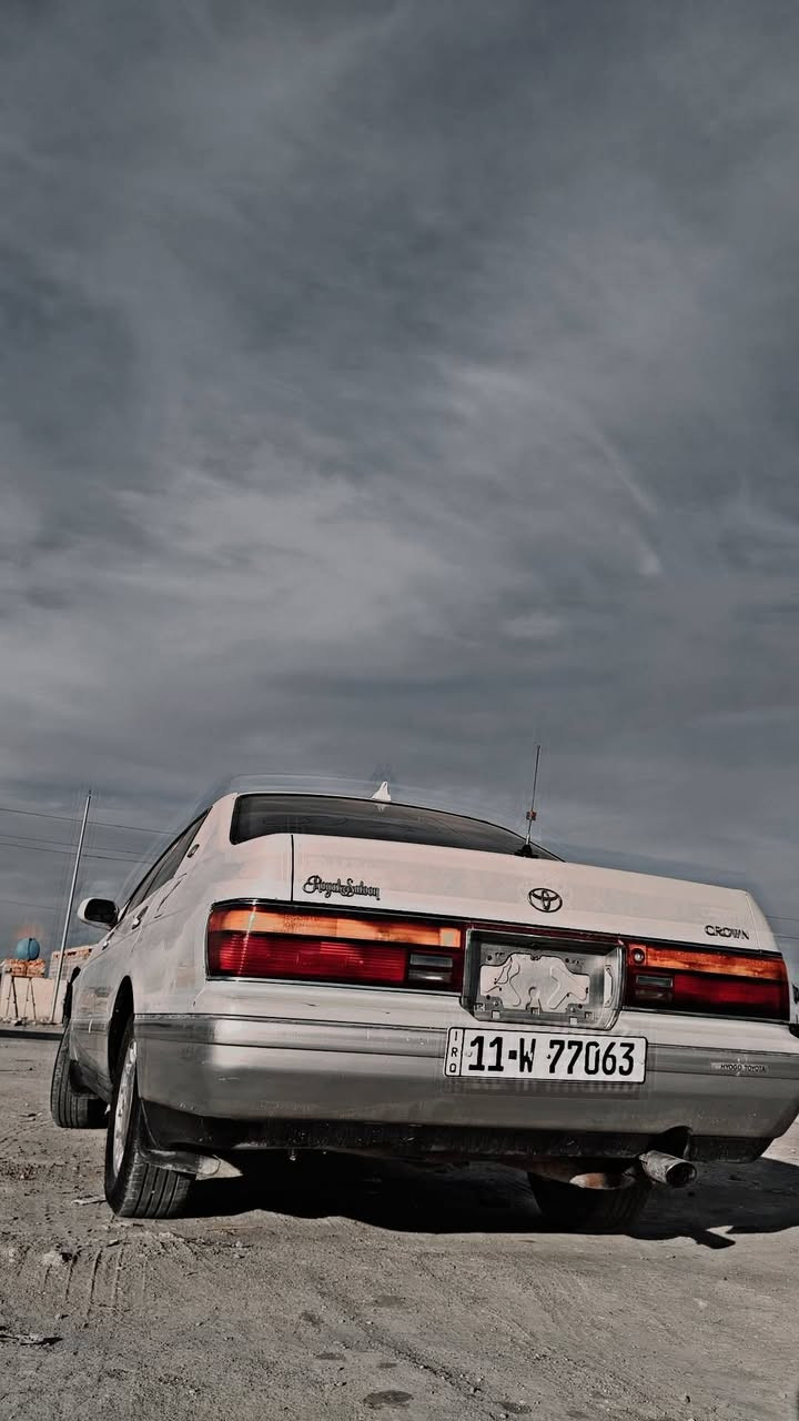 السلام عليكم تيوتا كراون طبه منفصل سياره حلوه و جديده مال جناي مكفوله من صبغ وضربه بيه ملاحضات بسيطه كلش الاستفسار ***********
