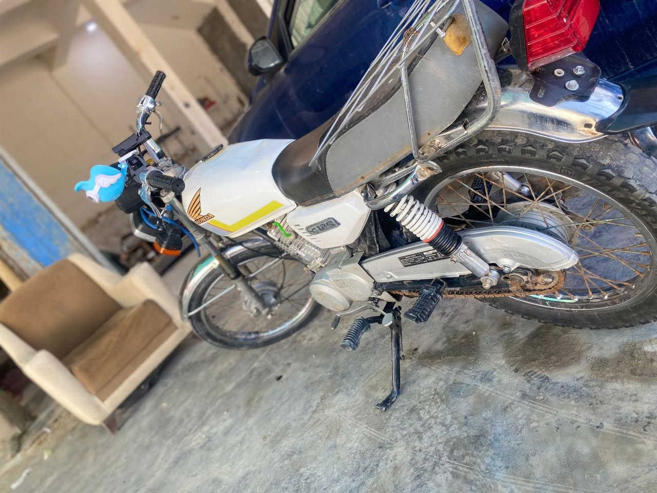 دراجه نامه اصلي محرك 22 وتعميره 26 كلك الدراجه كهربائيات كله شغاله دشبول شغال  سعر 500 وبيه مجال قليل مكاني ناصريه مركز رقم تواصل ***********
