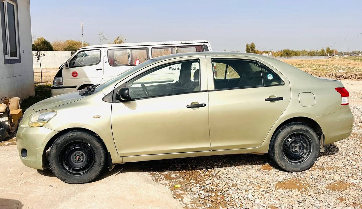 یارس ٢٠٠٨ 
٥ کەلە تاک گێج  کامل بەخ کراوە بۆ جوانی خرامەی باشی تیایە دوای مەعامەلە پارەکەت بۆ دەگێرمەوا 
تەحویل و وەکالە بەشەرت 
مەکینەیەکی لۆکی خراوەتە سەر 
مەکینە گەورەیە
٤ تایەی تازەی لە ژێرە 
گێر عادیە 
دینار مەسرەفی تیانیە 
***********
***********
ئادمین🌸
