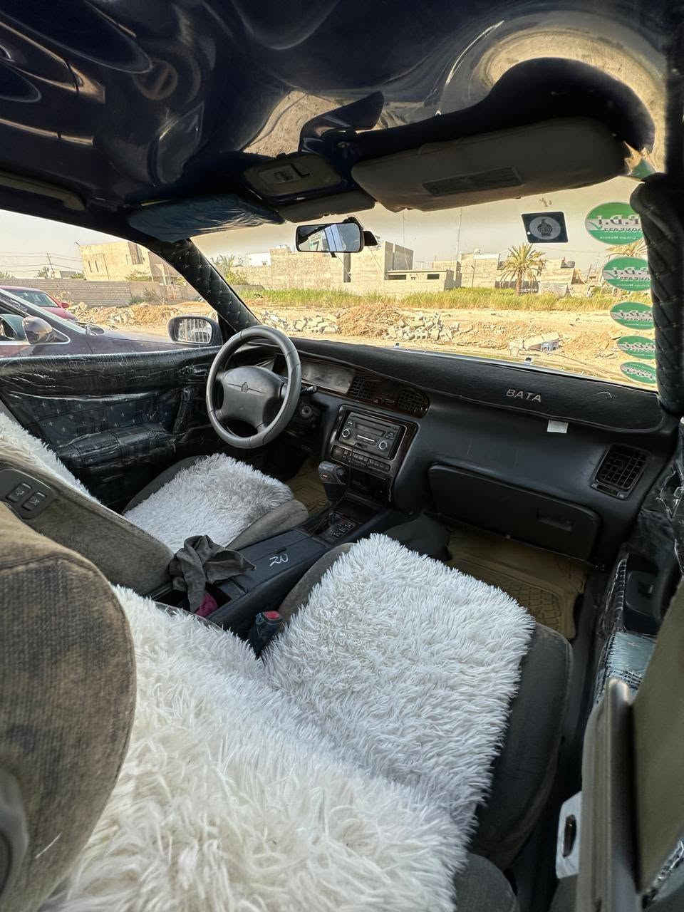 سلام عليكم سياره بطه للبيع موديل 93 بسمنه شرط التحويل تبريد شغال ثلج كير ومحرك كله جديد ميكنه ثنين ونص  تخم تاير صدر امامي خلفي سياره حلوه نفس بل صوره السعر (48)وبيها مكان السياره ديالى التصال على هاذا الرقم ***********

