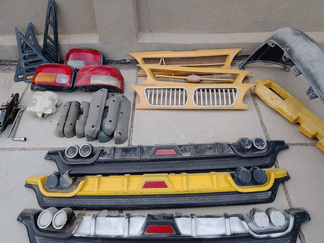 سيبايه كامله وجاملغ جديد ودعاميه نضيفه ونواعم
واكوبعدغراض هم انطيكياهن شلع  ب50الف 
***********
