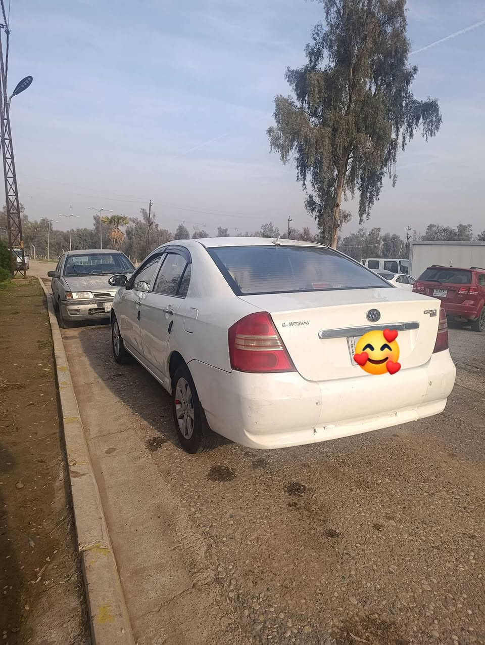 للبيع ليفان 620.   2012
محرك كير مشاء الله 
كابون بانزين بيها 
بدون صبغ 
بيها بارد مكانات 
ماشيه 140
السعر 60 وبيها مجال 
الاتصال ***********
