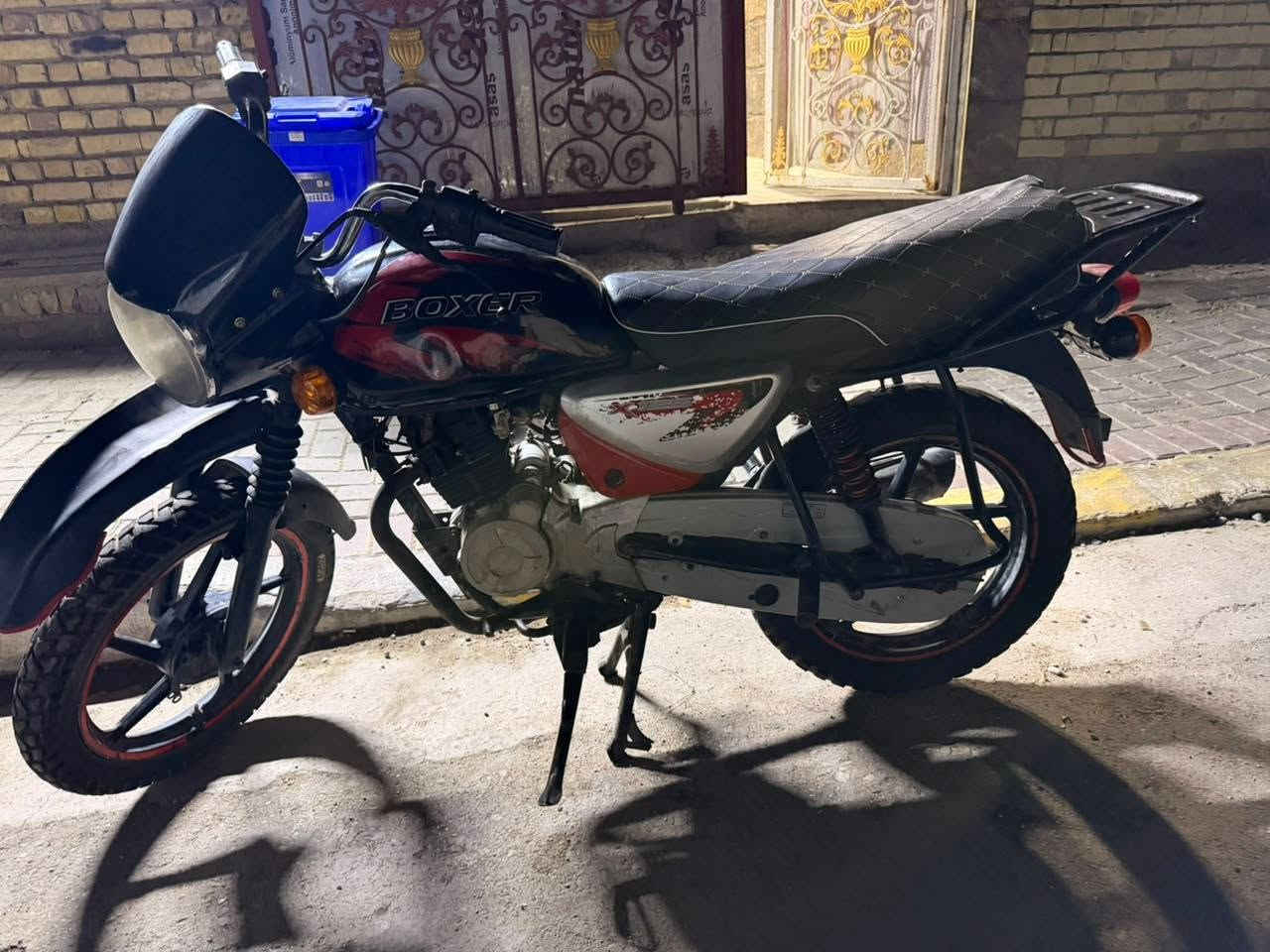 بوكسر موديل ٢٢ صارلها يومين مجفته شركه دراجه سلف هندر شغاله أوراق ضايعه رايدها 650 رقم *********** مكاني الحسينيه الراشديه
