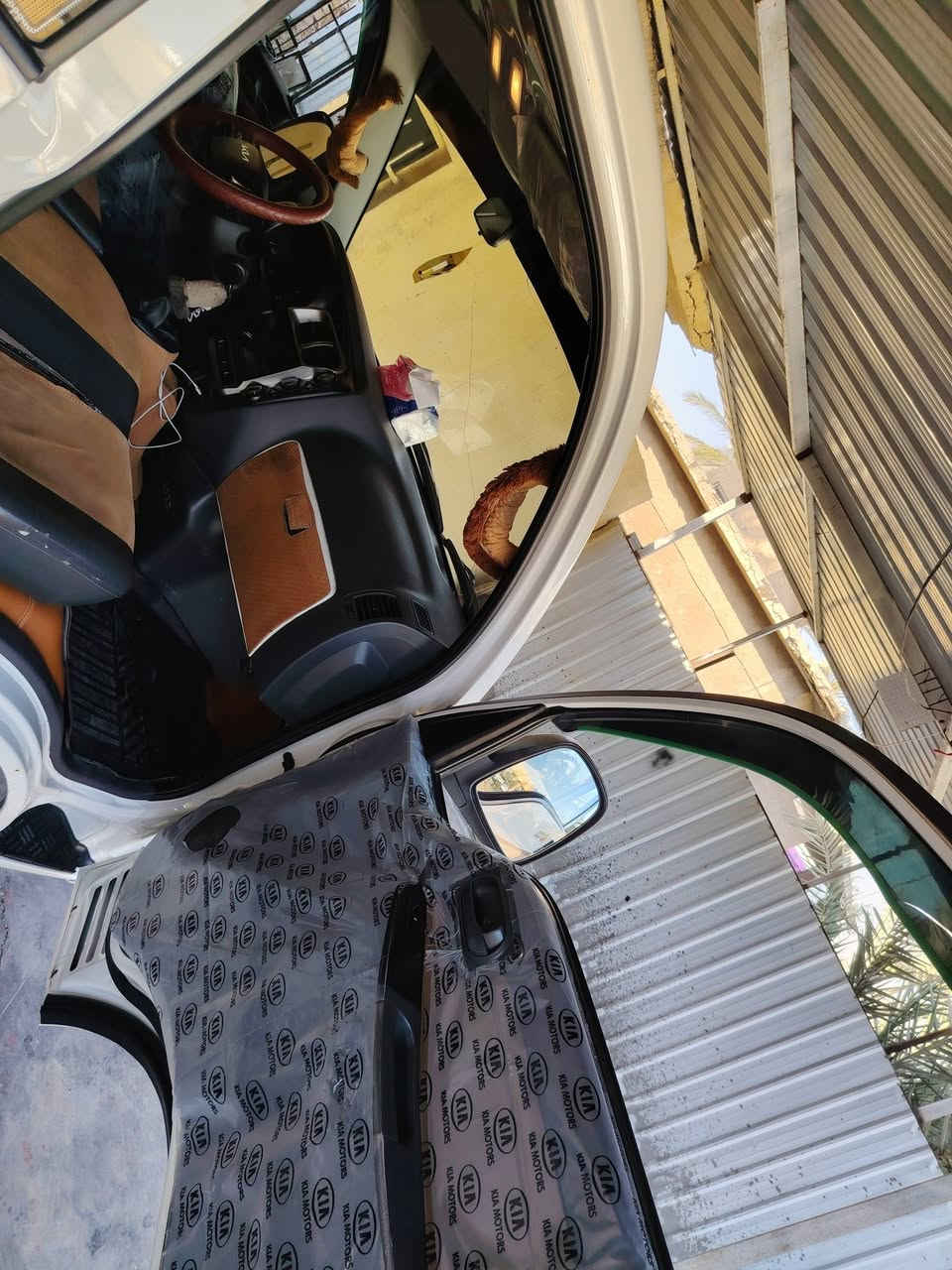 السلام عليكم سياره كيه حمل موديل 2024  مكفوله كفاله عامه رقم الهاتف ***********
