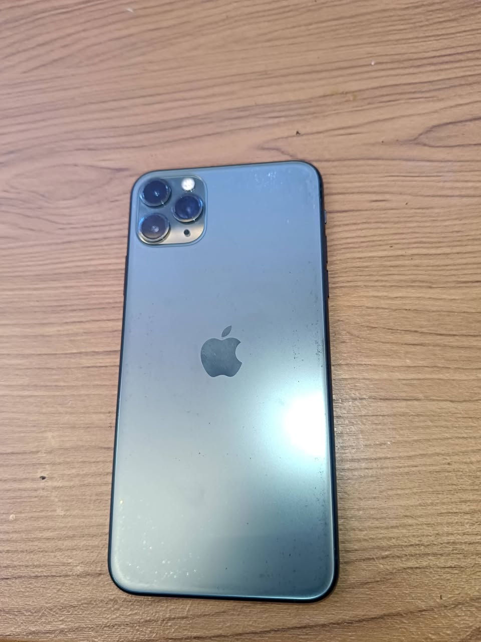 11 برو ماكس مبدل بطارية فقط 
استعمال واحد نظيف فقط الظهر بي نقاط مأثرات 
السعر 250 قفل مكاني شطرة 
واتساب فقط ***********
