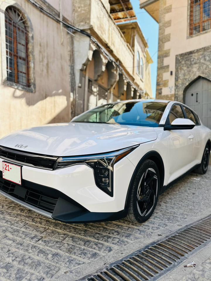 للبيع Kia K4 EX 2025 🔥
دخول جديد تترقم شمالي مكان السيارة الموصل
ماشي 8 الف

✔️ محرك 2.0L دوش تنفس طبيعي بقوة 147
✔️ تشغيل السيارة عن بعد 
✔️ شاشة بانورامية حديثة + عدادات رقمية  
‏✔️ Apple CarPlay & Android Auto لاسلكي  
✔️ تشغيل بصمة + دخول ذكي + ريموت ستارت  
✔️ شاحن لاسلكي + منافذ USB-C  
✔️ رادار أمامي للتوقف الطارئ (Front Collision Avoidance)  
✔️ رادار خلفي للتوقف الطارئ عند الرجوع (Rear Cross Traffic + Auto Brake)  
✔️ مثبت سرعة ذكي (Adaptive Cruise Control)  
✔️ نظام المحافظة على المسار (Lane Assist)  
✔️ مراقبة النقطة العمياء (Blind Spot Assist)  
✔️ حساسات أمامية وخلفية + كاميرا خلفية  
✔️ تكييف أوتوماتيك Dual Zone  
✔️ مقاعد وداخل السيارة بلون اخضر مميز
✔️ جنوط رياضية قياس 18  
✔️ صرفية ممتازة للبنزين  

السيارة ضررها صندوق خلفي بارد وحافة الجاملغ بدون دواخل وايرباك 
السعر 168
3KPFU4DEXSE040043
للتواصل واتساب ***********
