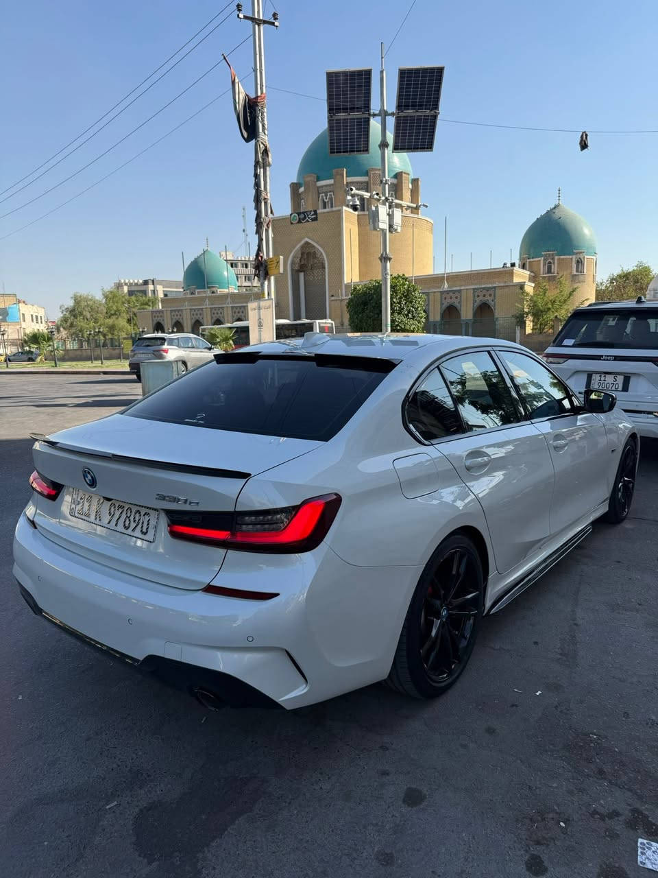 السلام عليكم 
Bmw .330e هايبرد بلكن مكينه 2000 تون بور تيربو 
اسرع من عاديه ب50 حصان 🐎 وقتصاديه 
فول مواصفات ￼￼M_pacag
فتحه 
رادار امامي 
حساس امامي خلفي
سياقه اليه
فول للاخير 
سعره 245 ورقه بيع او مراوس
(بيه صفحه صبغ حادثه تكردح فقط مو قوي ابد
للاستفسار 
*********** واتس
