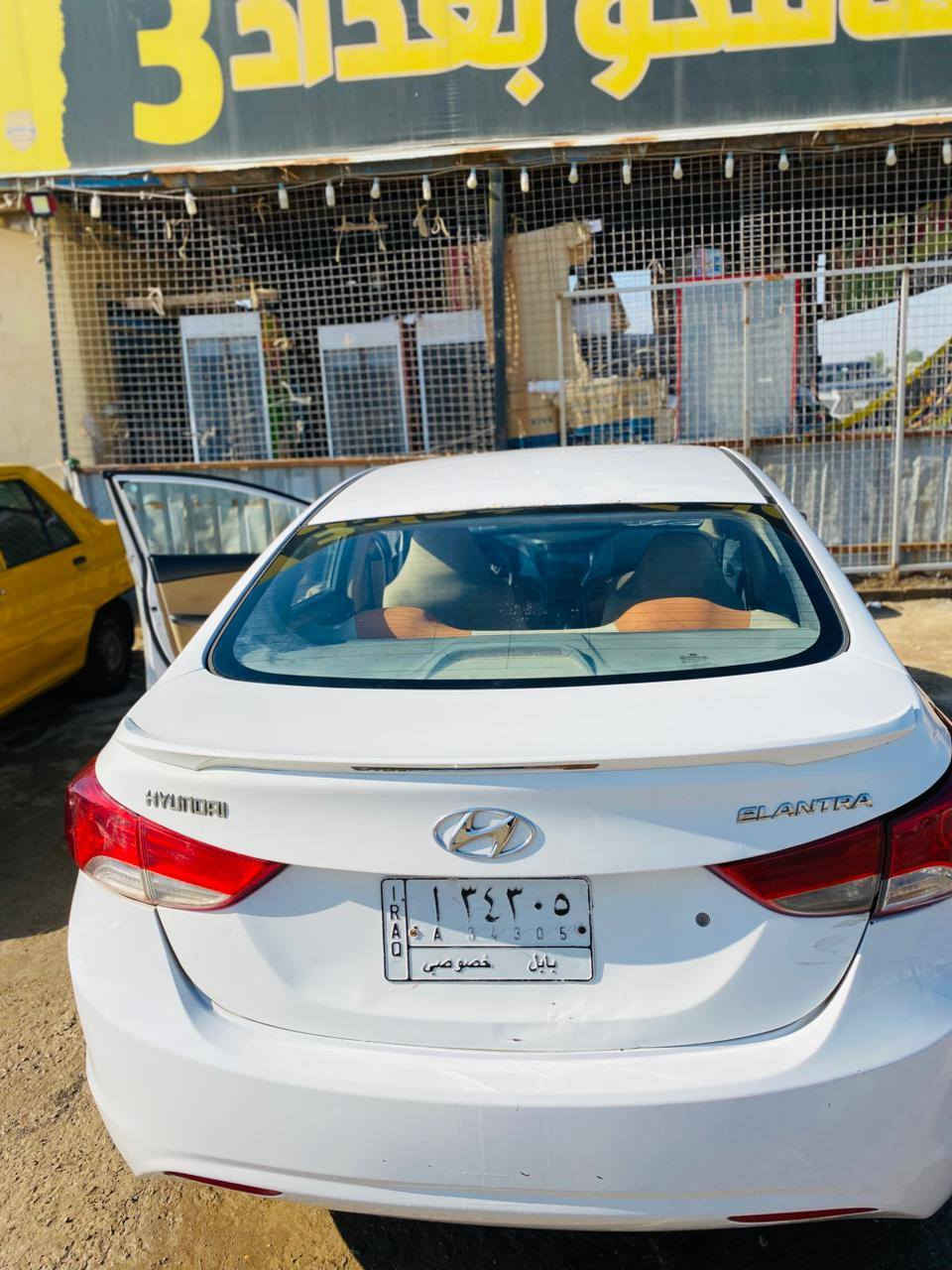 السلام عليكم النترا موديل 2013 رقم بابل تحويل مباشر مكينه 1600 كير ومكينه مكفول حداديه فول شاشه فقط فتحه سقف مابيه ملاحظه بيه صبغ بلجه اليمنه باب عكس السائق وجاملغ خلفي السعر 95 وبيه مجال قليل المكان ديوانيه المركز رقم الهاتف *********** 
***********
