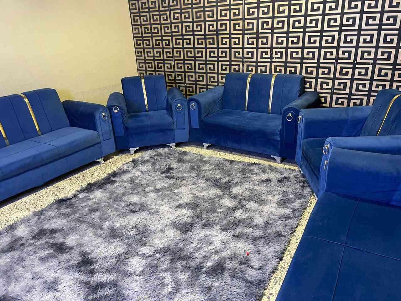 تخم 10 مقاعد بدون اي ضرر ب220
***********
