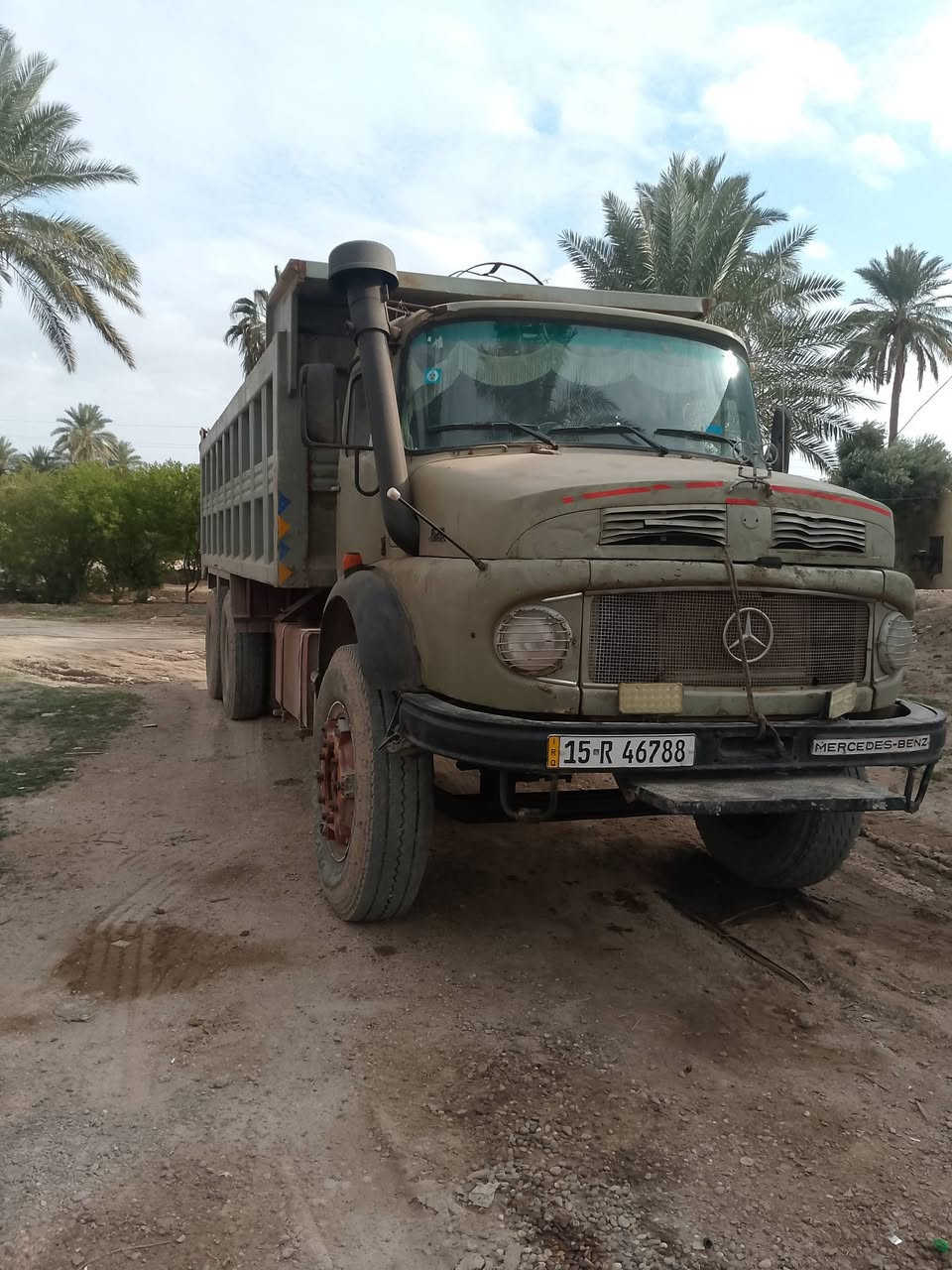 السلام عليكم للبيع اقجم موديل 1976
العنوان بغداد/ابو غريب السياره كامله جاهزه للشغل للاستفسار الاتصال علئ ***********
