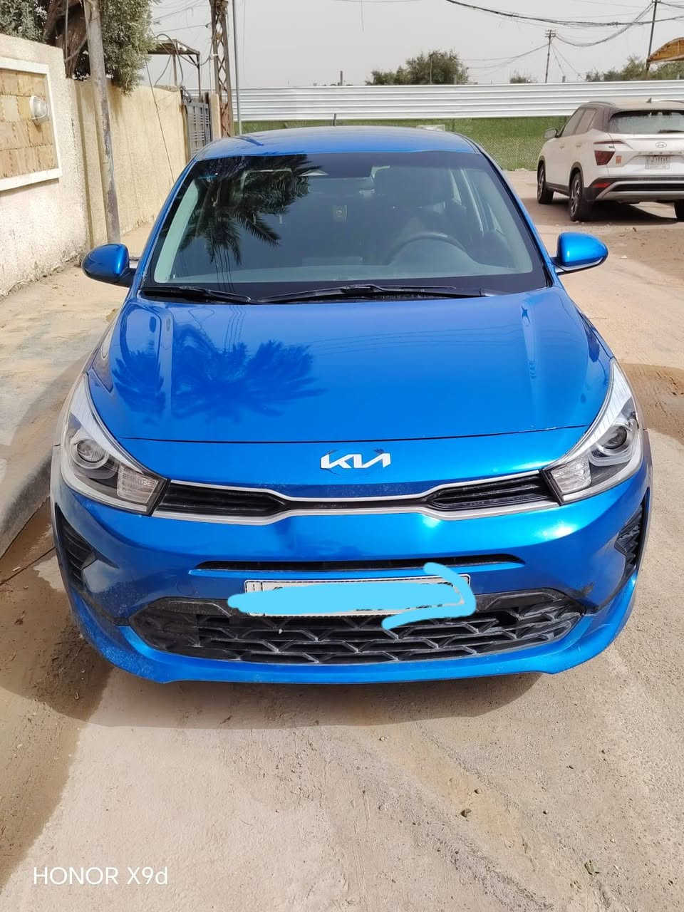 السلام عليكم كيا ريو موديل 23 بدون ايرباك رقم بغداد ماشيه 61ميل  فول مواصفات نظام سبورت كاميرا دوارةالسيارة   .رقم ه. *********** 
السياره بسمي
