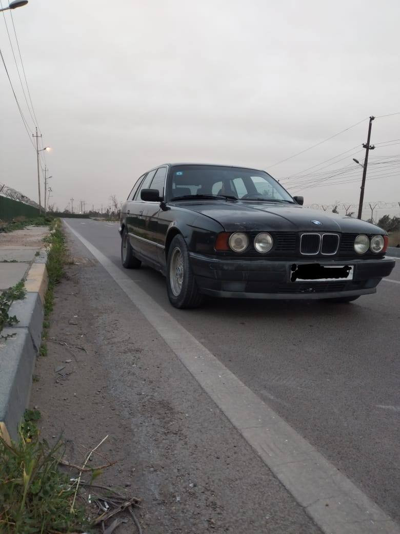 السلام عليكم BMW 525 ستيشن للبيع لوحات انكليزي رقم بغداد السيارة جانت متروكة ومخزنة وبيها جراد مكينة وكير كفالة كلشي بيها شغال تبريد تدفئة  سعر 60 ورقة مكاني بغداد جسر ديالئ القديم وهاذ رقمي ***********
