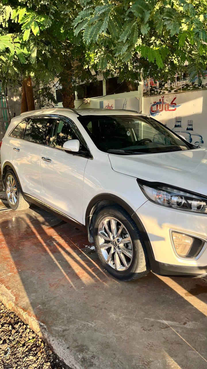 السلام عليكم سورنتو للبيع موديل ٢٠١٨خليجي
فول مواصفات ماعدا فتحه 
مكينه سته سلندر ٣٥٠٠
تبريد ثلج 
كير مكينه شرط
ويل كروم١٩ 
كشن  كهربائي
كامره حساسات خلفيه
صندوك كهربائي
رقم انكليزي ديالى هزه وسنويه جديده لغايه٢٠٣٠
بيها ثلاث قطع صبغ السعر٢٠٧
الاتصال على هذا الرقم *********** مكاني ديالى خانقين
