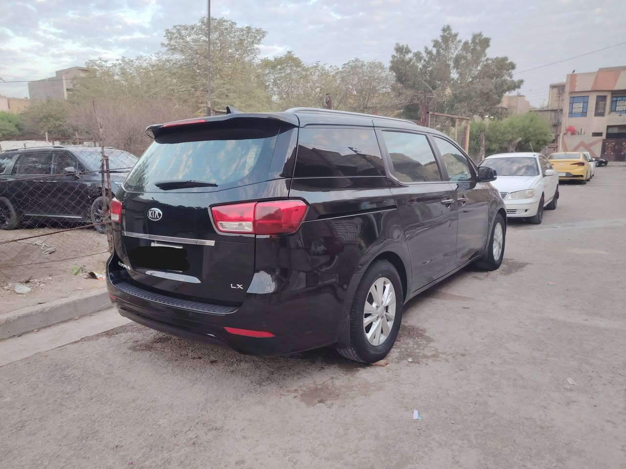 كيا سيدونا رقم بغداد موديل 2017
مقاعد جلد 
بصمه 
بصمه ابواب 
باقي الموصفات اتصل وتدلل
مكفوله 
*********** للستفسار
