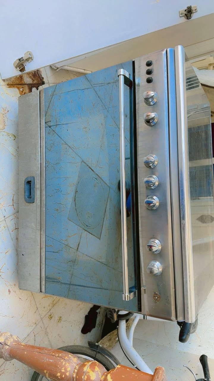 السلام عليكم 
غراض للبيع

1- سبلت 2 طن شغال بس معوز غاز.. السعر 175
2- طباخ فريش ابو العين الزقاء شغال حتى الفرن
السعر 200
3- صوبات عدد 2 
غازية السعر 25
صوبة زيتية جديدة السعر 50
للاستفسار الاتصال على الرقم التالي 
***********
