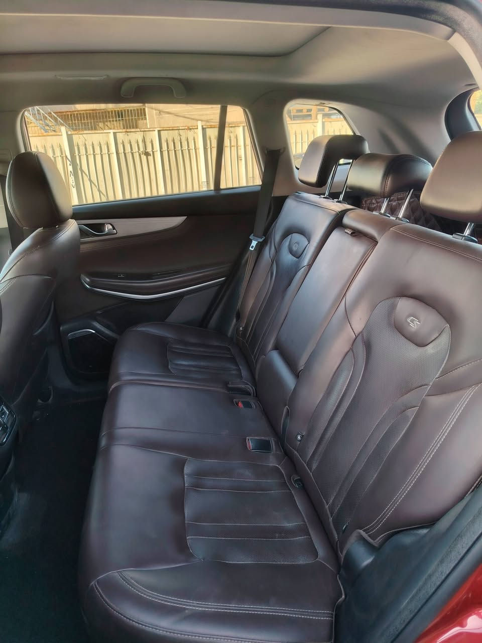 للبيع Changan CS75 موديل 2020
فول مواصفات / فورويل
محرك 1800 تيربو قوي واقتصادي
المواصفات:
شاشة كبيرة
كاميرات 360 درجة
كشنات جلد
بانورما 
بصمة تشغيل
ثلاجة
تدفئه وتبريد مقاعد 
مساعد نزول المنحدرات
تخم تايرات جديد
السيارة ماشية 104 ألف
السيارة نظيفة 
السعر: 127 ورقة  
الموقع: بغداد / حي البنوك
رقم الهاتف: ***********
