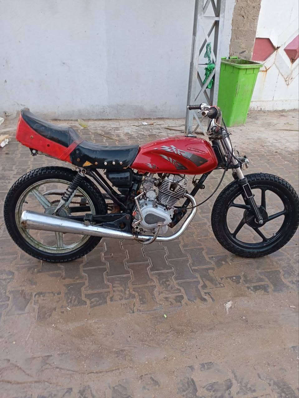 السلام عليكم من رخصت لادمن المحترم شباب دراجه 5كير كلك وبيهة مكاتبه اسويلك  السعر 250 وبيهة مجال
مكينه حلوه لابخار ولاتنقيص دراجه مال شغل
مكان الدراجه كوفه حي ميسان ***********
