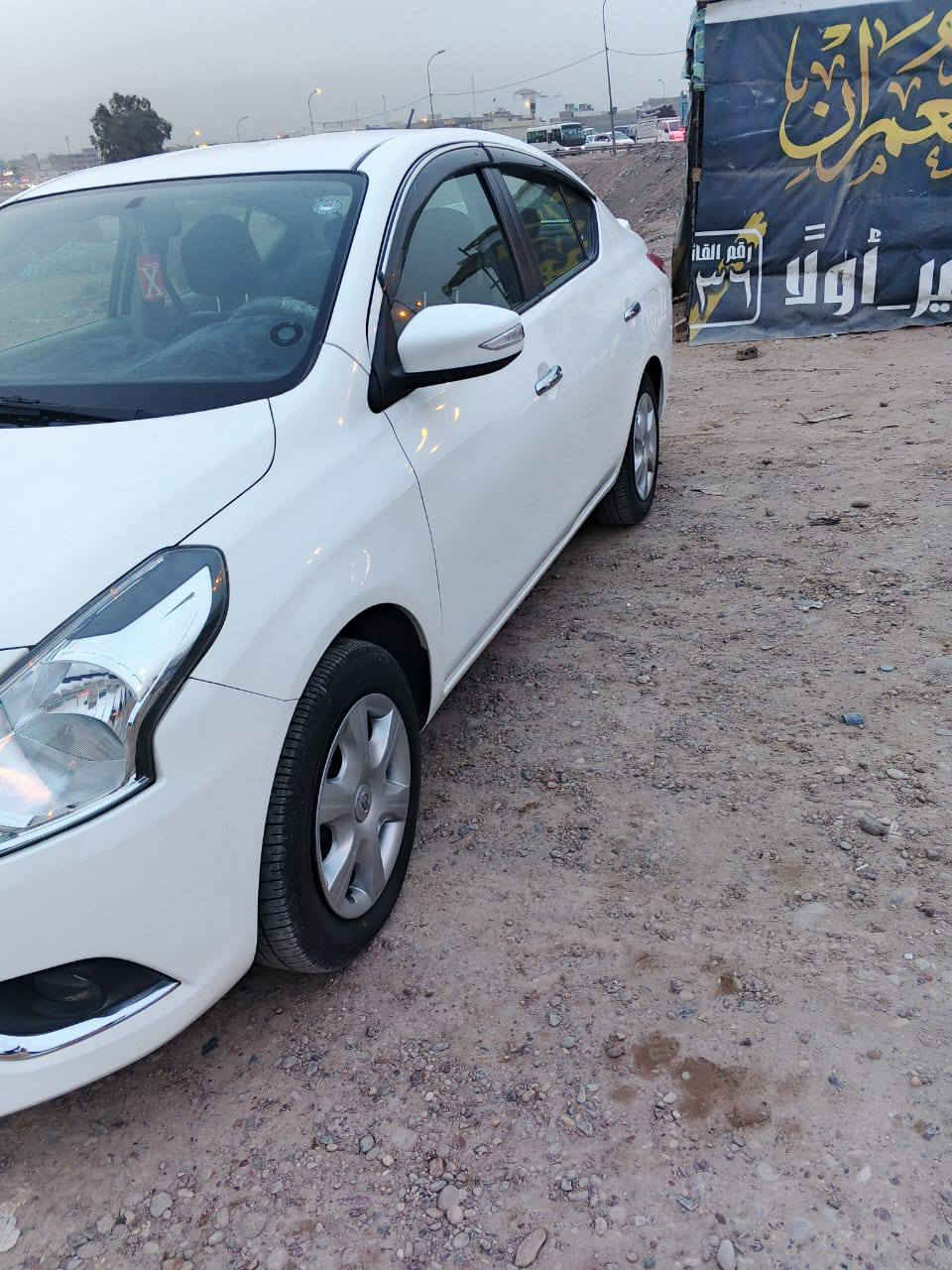 نيسان سني للبيع2025ماشي32000سيارة جديدة مكفولة من كلشي السعر128بيه مجال اربيل بسمي ***********
