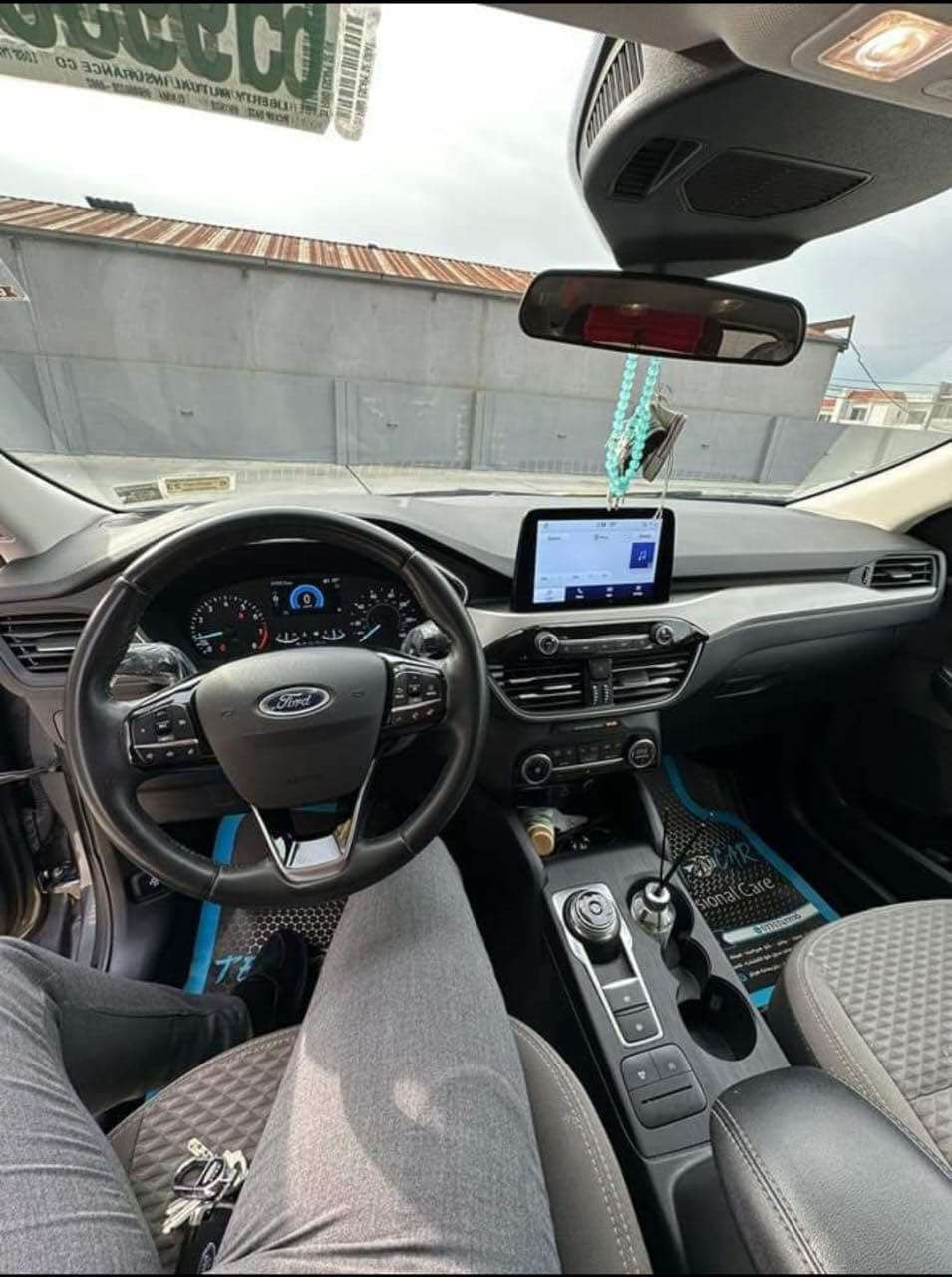 فۆرد ئسکەیب 
مۆدیل ٢٠٢١ SEL  ٣ پستن 
سەیارەکە 71 کیلۆمەتر  رۆیشتووە
پەرەشوت نەتەقیوە پشت و پێش کەپس  
دەبل ئەکسل 
رادار
٢ پارچە سبوغە
شوێن هەولێر 
📞***********📞 أربيل, العراق
