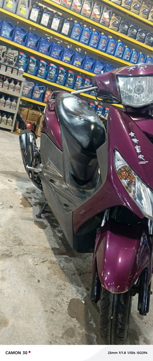 جيتي ار حديث 17🇯🇵🤙🏼
دراجه ماشيه24 جديده بمعنه الكلمه 💯🪬
كلجات بلادي مكينه ما مطخوخه 🔋
كفرات جديده ولون مميز 🈶
تايرات جدد مال رمبه 🖤
دراجه ما مفتوح بيهه برغي واحد كفرات أو محرك أو اي شي
مكاني بغداد شعله لاستفسار والسعر واتساب 
*********** واتساب فقط سعر مليون و350 المو شراي لا يدخل رجائن رجائن ولما يعرف بيهن هم لا يتعبني
