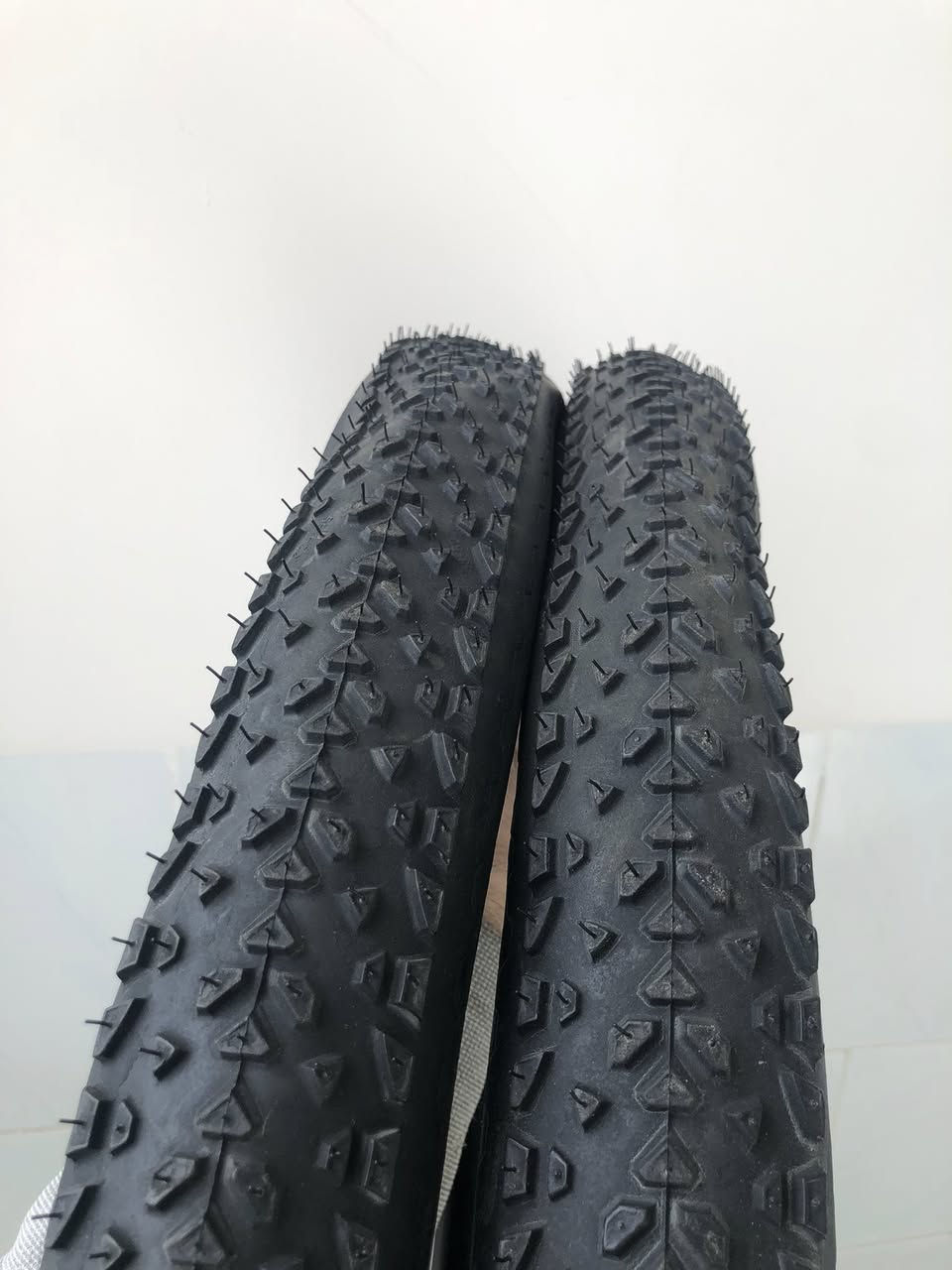 زوج إطارات 

🇩🇪 الماني 

ماركة / continential 

سعر / ٦٠ الف 

مكان سليمانية 

توصيل موجود


**إذا كنت صاحب هذا الإعلان وتريد حذفه لأي سبب، رجاءا أرسل رسالة إلى الدعم الفني**