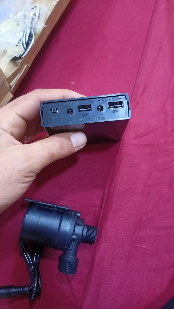 طاقة شمسية مع بلور هواء 
السعر 20 الف مع توصيل
