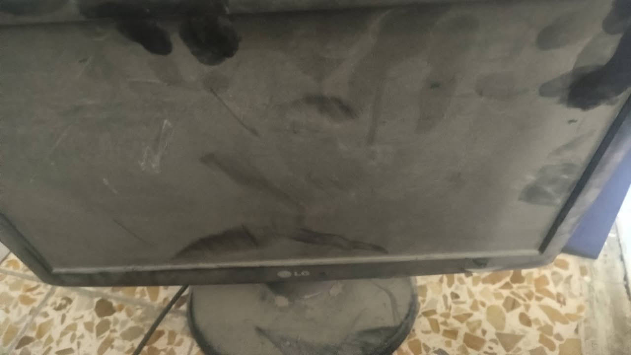 كيس مع شاشة مع سماعة2 مفتوح يشتغل وايرات شاحنة
ابيع شلع 50


**إذا كنت صاحب هذا الإعلان وتريد حذفه لأي سبب، رجاءا أرسل رسالة إلى الدعم الفني**