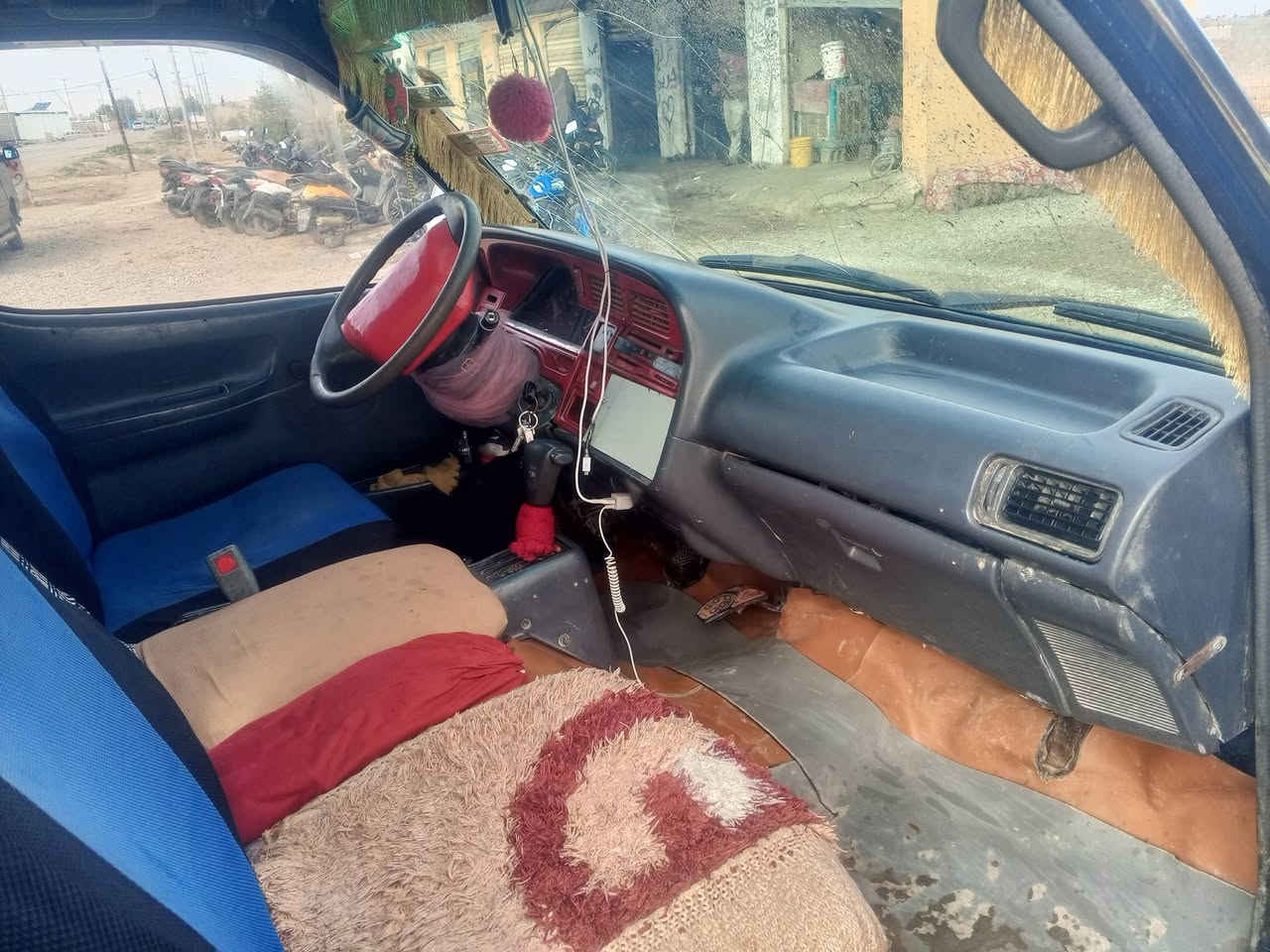 السلام عليكم هايسا بوز محرك ونجي كيراوتو مكفول رقم بغداد مكانه ديالى دلي عباس موديل 95 كامله مابيه اي نقص سنويه صار اسبوع مجدده لل31 حمل داخل وخارج كلش نضيف سعر 42$رقم صاحب ‏السياره ‪***********‬‏
